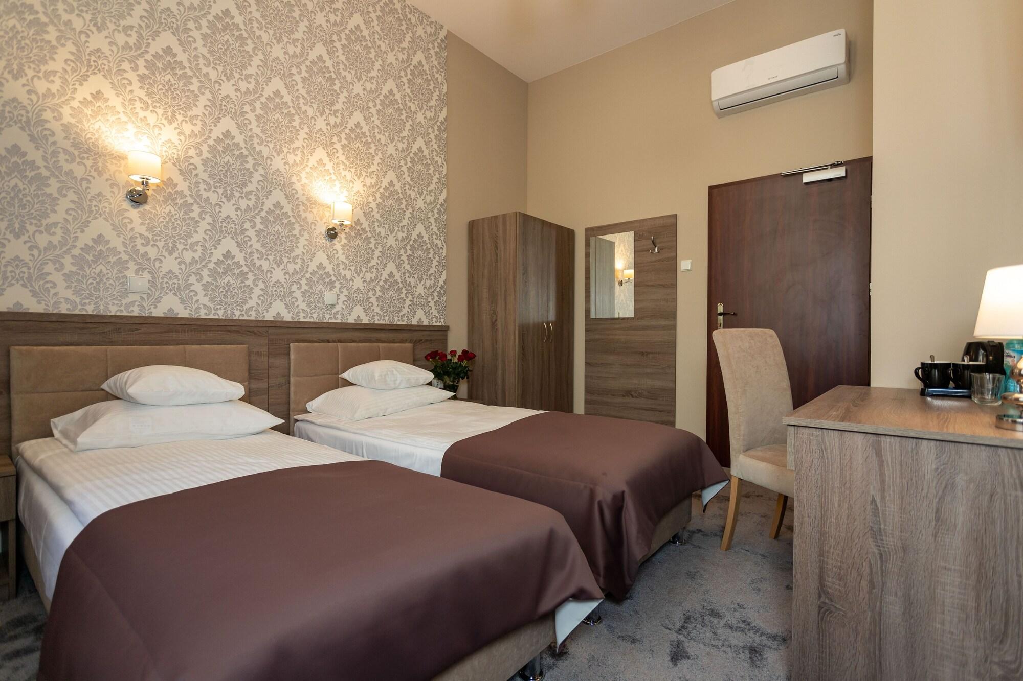 Hotel Maximum คราคูฟ ภายนอก รูปภาพ