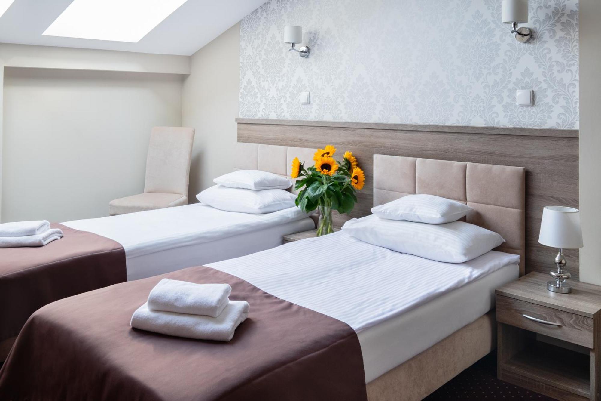 Hotel Maximum คราคูฟ ภายนอก รูปภาพ