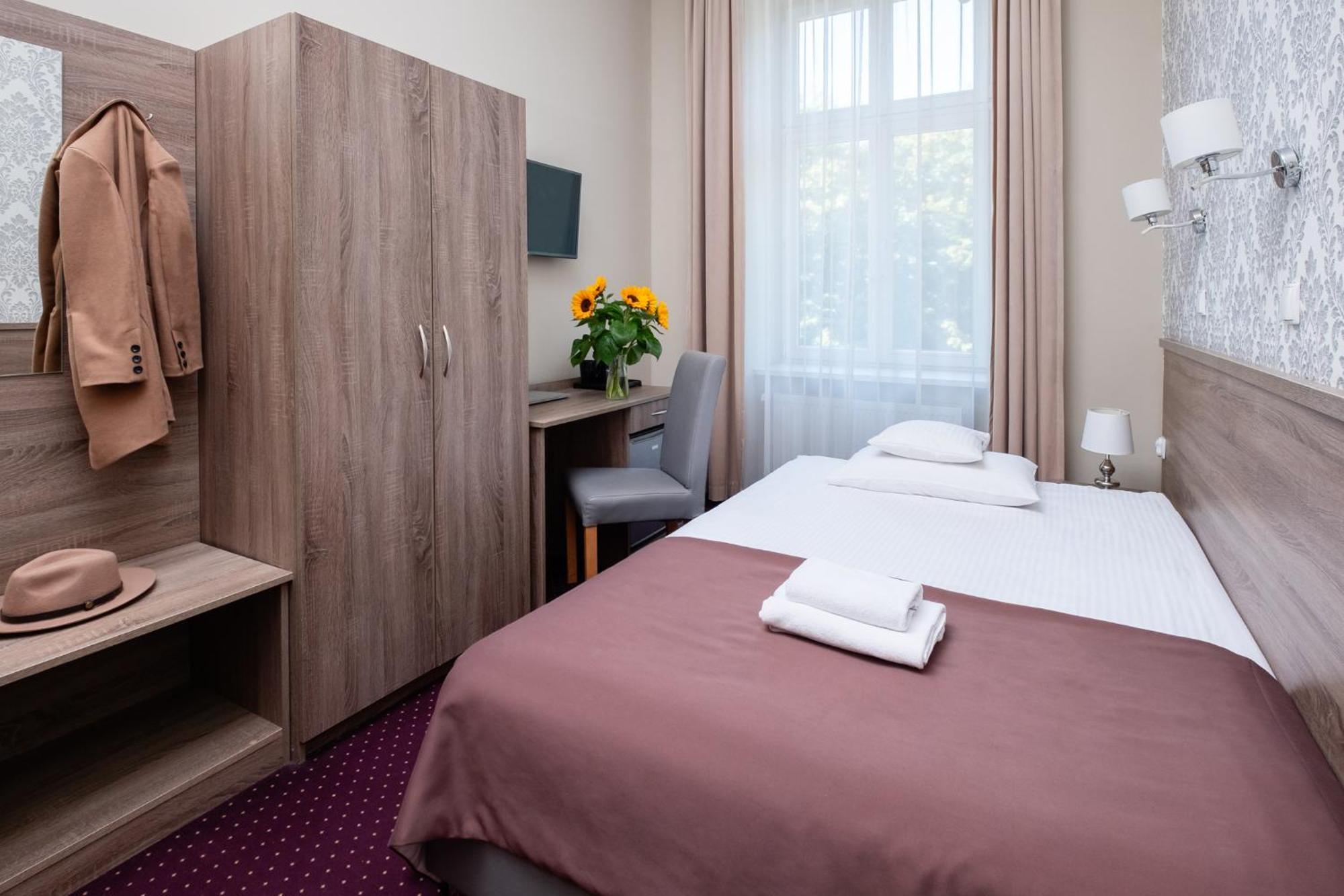 Hotel Maximum คราคูฟ ภายนอก รูปภาพ