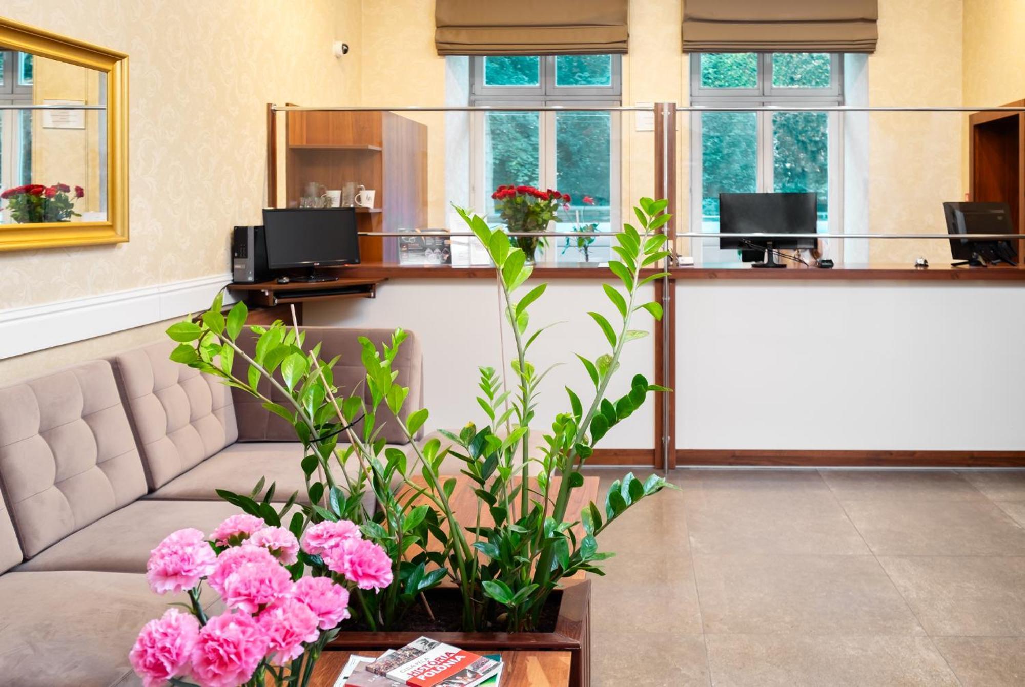 Hotel Maximum คราคูฟ ภายนอก รูปภาพ