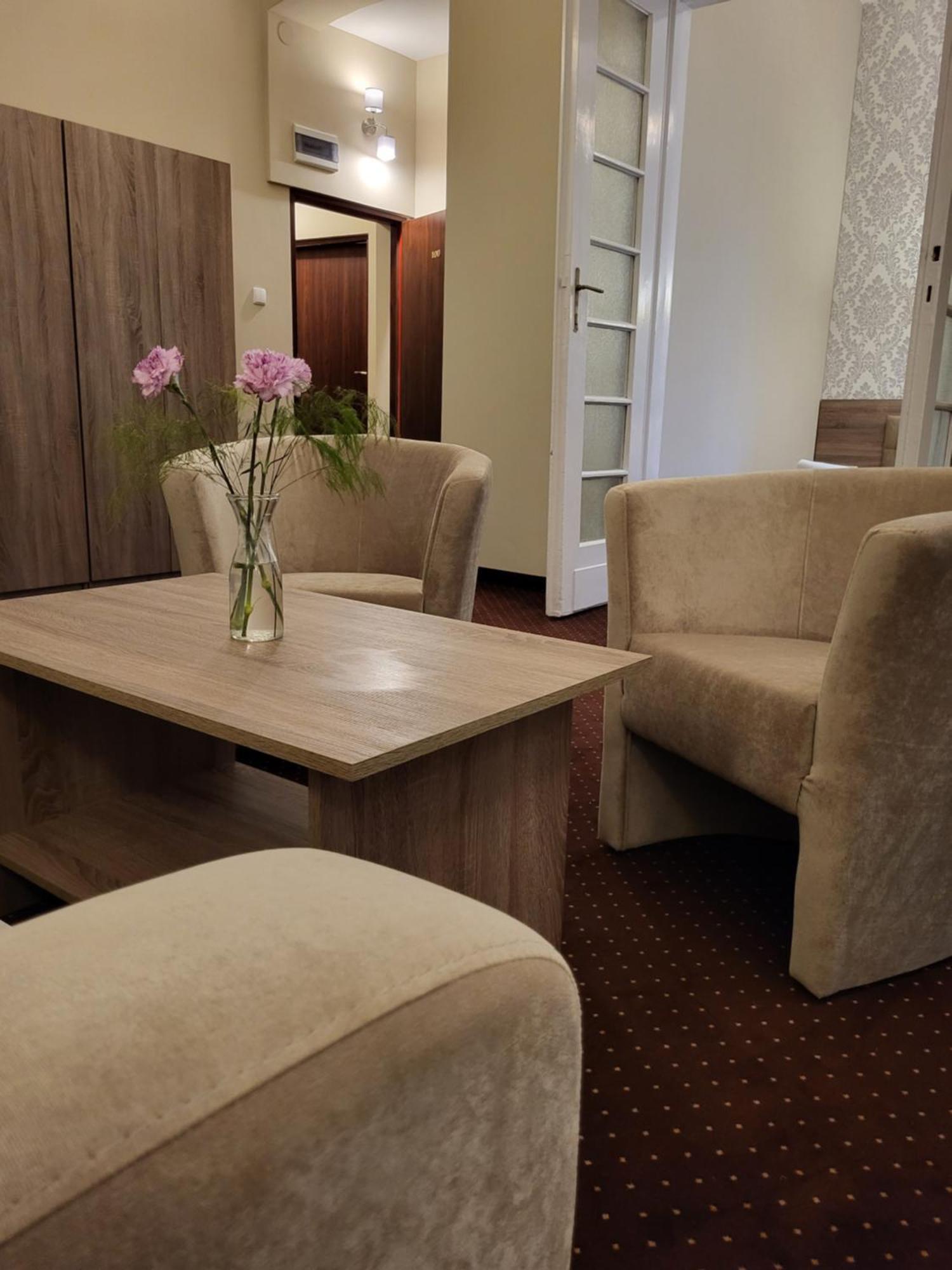 Hotel Maximum คราคูฟ ภายนอก รูปภาพ